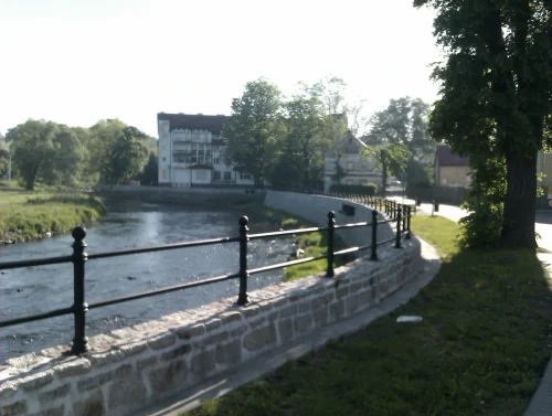 1805-001